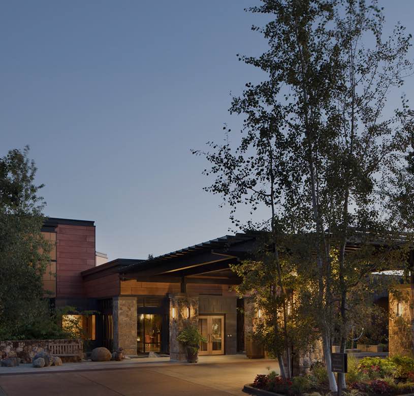 Evening view of the Allison Inn in Newberg